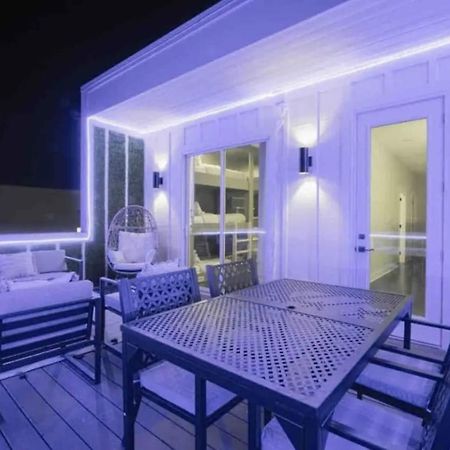 Luxury Four-Story Home, Rooftop Deck With Views, Pingpong! Sleeps 12! Nashville Bagian luar foto